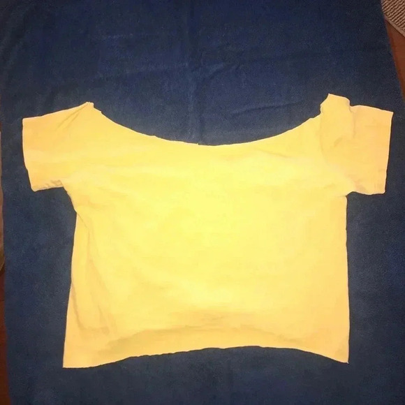 🌟Nike Cropped Tshirt🌟 - Picture 3 of 3